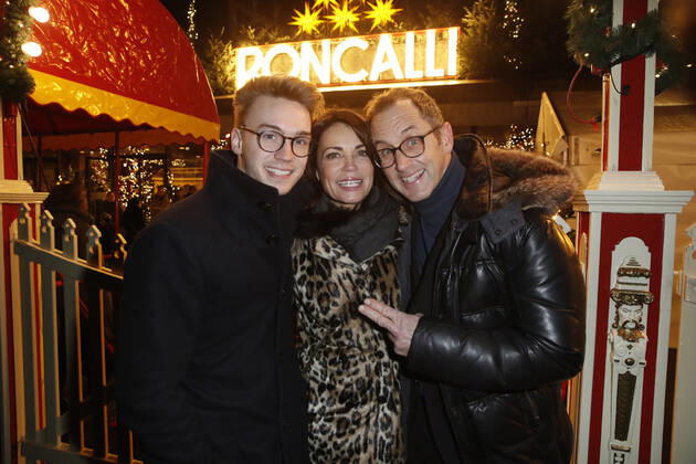 Gerit Kling mit Ehemann Wolfram Becker und Sohn Leon Premiere von 14. Roncalli Weihnachtscircus am 16. Dezember 2017 im Tempodrom in Berlin Copyright: xVISTAPRESSx xG.xChlebarov
