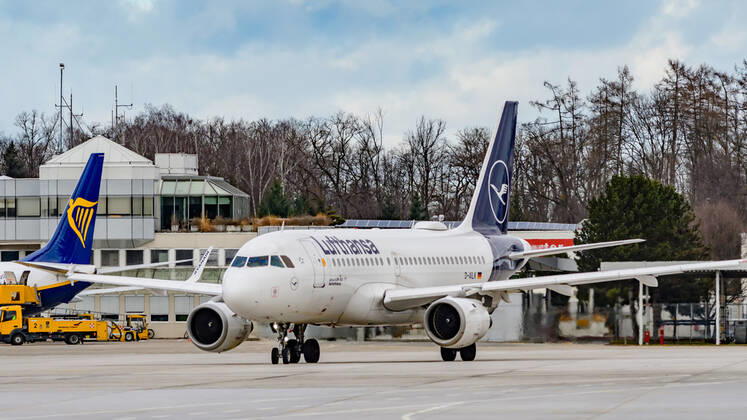salzburg, austria, 19 feb 2022, Airbus A319-114, d-ailk operated by lufthansa starting at the airport Copyright: xWolfgangxSimlingerx