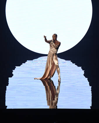 EUROVISION AUSTRALIA FINAL, Seann Miley Moore is seen performing the song My Body during the Eurovision Australia Decides 2022 final at the Gold Coast Convention and Exhibition Centre on the Gold Coast, Saturday, February 26, 2022. ( NO ARCHIVING, EDITORIAL USE ONLY, NO USE IN BOOKS WITHOUT CONSENT GOLD COAST QLD AUSTRALIA  Copyright: xDARRENxENGLANDx 20220226001628329752