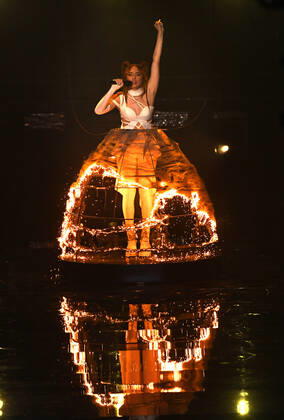 EUROVISION AUSTRALIA FINAL, Jaguar Jonze is seen performing the song Little Fires during the Eurovision Australia Decides 2022 final at the Gold Coast Convention and Exhibition Centre on the Gold Coast, Saturday, February 26, 2022. ( NO ARCHIVING, EDITORIAL USE ONLY, NO USE IN BOOKS WITHOUT CONSENT GOLD COAST QLD AUSTRALIA Copyright: xDARRENxENGLANDx 20220226001628335990