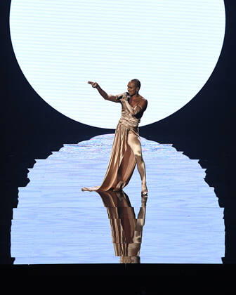 EUROVISION AUSTRALIA FINAL, Seann Miley Moore is seen performing the song My Body during the Eurovision Australia Decides 2022 final at the Gold Coast Convention and Exhibition Centre on the Gold Coast, Saturday, February 26, 2022. ( NO ARCHIVING, EDITORIAL USE ONLY, NO USE IN BOOKS WITHOUT CONSENT GOLD COAST QLD AUSTRALIA Copyright: xDARRENxENGLANDx 20220227001628361781