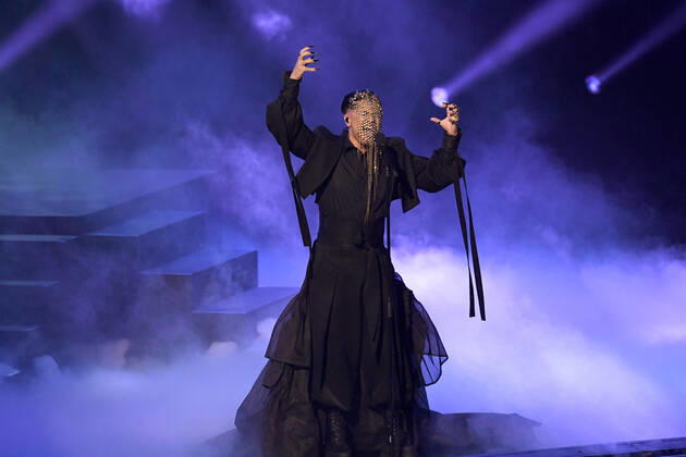 EUROVISION AUSTRALIA FINAL, Sheldon Riley is seen performing the song Not The Same during the Eurovision Australia Decides 2022 final at the Gold Coast Convention and Exhibition Centre on the Gold Coast, Saturday, February 26, 2022. ( NO ARCHIVING, EDITORIAL USE ONLY, NO USE IN BOOKS WITHOUT CONSENT GOLD COAST QLD AUSTRALIA  Copyright: xDARRENxENGLANDx 20220227001628363617