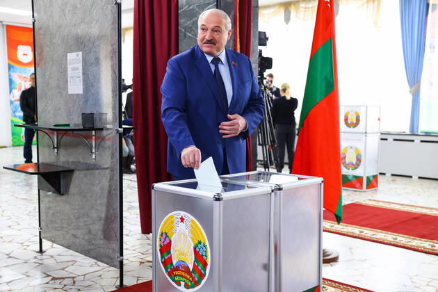MINSK, BELARUS - FEBRUARY 27, 2022: Belarusian President Alexander Lukashenko casts his vote in the 2022 Belarusian constitutional referendum. In August 2020, mass protests erupted in major cities across Belarus after the results of the 2020 Belarusian presidential election were announced. Belarusian President Lukashenko announced plans for amendments to the constitution and his readiness to redistribute presidential powers to the other branches of government. Peter Kovalev TASS  TS125905