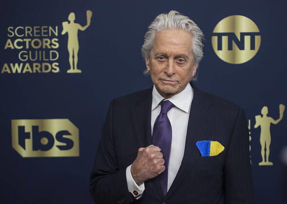Bilder des Jahres 2022, Entertainment 02 Februar Entertainment Themen der Woche KW08 Entertainment Bilder des Tages February 27, 2022, SANTA MONICA, CALIFORNIA, USA: Michael Douglas at red carpet of the 28th Annual Screen Actors Guild Awards held on Sunday February 27, 2022 at The Barker Hangar in Santa Monica, California. PI SANTA MONICA USA - ZUMAp124 20220227_zaa_p124_007 Copyright: xJAVIERxROJASx