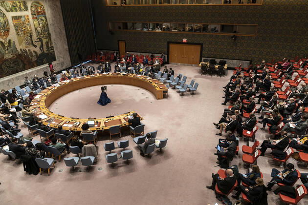 Bilder des Jahres 2022, News 02 Februar News Themen der Woche KW08 News Bilder des Tages Security Council meeting and vote on resolution on Russian aggression on Ukraine Security Council meeting and vote on resolution on Russian aggression on Ukraine at UN Headquarters. 11 members of the Security Council voted to adopt the resolution, 3 members (UAE, India, China) abstained and Russia voted against the resolution. New York New York United States Copyright: LevxRadin