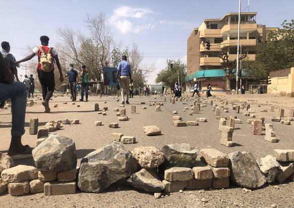 Bilder des Jahres 2022, News 02 Februar News Themen der Woche KW09 Sudan, blutige Ausschreitungen in Khartoum February 28, 2022, Khartoum, Khartoum, Sudan: Sudanese protesters take part in a demonstrations against the military, in the Sudanese capital Khartoum on February 28, 2022 Khartoum Sudan - ZUMAap3_ 20220228_zaf_ap3_226 Copyright: xNeveenxJalalx