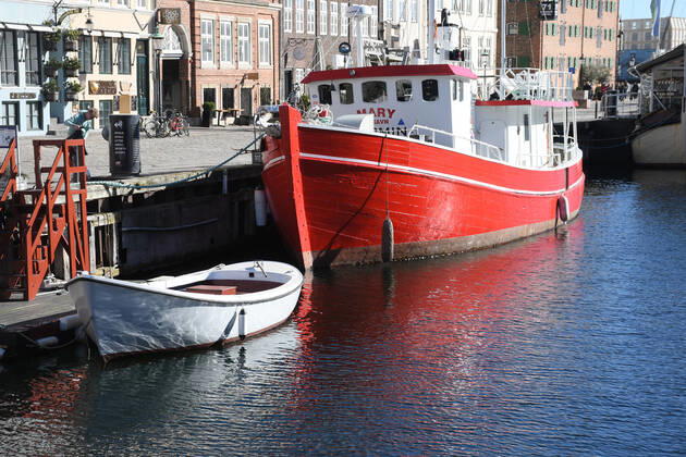 Copenhagen Denmark.04..March 2022 .Torits enjoy sun shine weather boat cruising enjoy food and drinks at cafe adn bars and restaurant on Nyhavn canal in danish capital. (Photo..Francis Dean Dean Pictures)