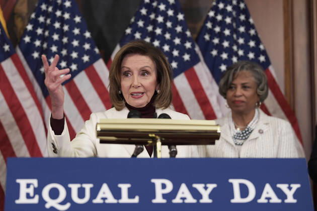 Bilder des Jahres 2022, News 03 März News Themen der Woche KW11 News Bilder des Tages March 15, 2022, Washington, Distric of Columbia, USA: House Speaker NANCY PELOSI(D-CA) alongside House Democratic WomenÃ¢â‚¬â ¢s caucus speaks about Jobs and global economic during an Equal Pay Day press event, today on march 15, 2022 at Rayburn Room Capitol Hill in Washington DC, USA. Washington USA - ZUMAn298 20220315_znp_n298_005 Copyright: xLeninxNollyx