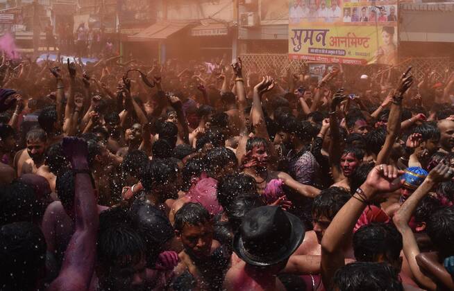 March 18, 2022, Prayagraj, Uttar Pradesh, India: Prayagraj: Revelers celebrate the Hindu spring festival of Holi in Allahabad on March 18, 2022. Prayagraj India - ZUMAv115 20220318_zap_v115_010 Copyright: xPrabhatxKumarxVermax