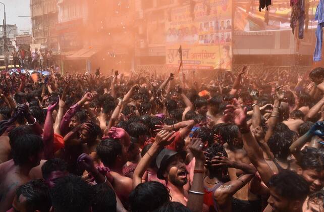 March 18, 2022, Prayagraj, Uttar Pradesh, India: Prayagraj: Revelers celebrate the Hindu spring festival of Holi in Allahabad. Prayagraj India - ZUMAv115 20220318_zap_v115_009 Copyright: xPrabhatxKumarxVermax