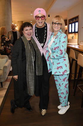 Franziska Traub, Julian F.M. Stoeckel und Rena Bilsbury bei der Party zum 35. Geburtstag von Julian F.M. Stoeckel im Hotel the YARD. Berlin, 20.03.2022