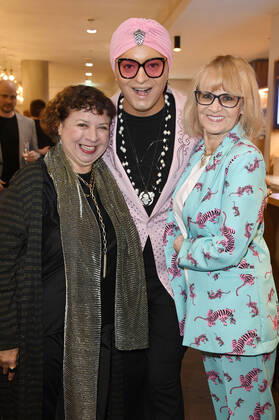 Franziska Traub, Julian F.M. Stoeckel und Rena Bilsbury bei der Party zum 35. Geburtstag von Julian F.M. Stoeckel im Hotel the YARD. Berlin, 20.03.2022
