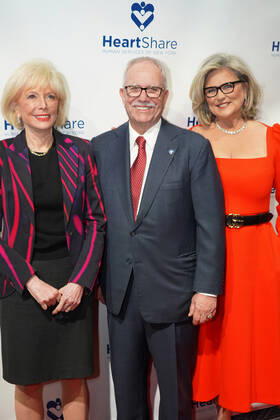 March 21, 2022, New York, NY, USA: LESLEY STAHL, WILLIAM GUARINELLO, and CYNTHIA MCFADDEN attend the 2022 HeartShare Spring Gala,.The Ziegfeld Ballroom NYC.March 21, 2022. New York USA - ZUMAms4_ 20220321_zaf_ms4_004 Copyright: xSoniaxMoskowitzxGordonx