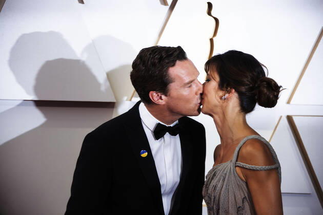 Benedict Cumberbatch and Sophie Hunter pose on the red carpet upon arrival at the Oscars at the Dolby Theater in Los Angeles, California, USA, 27 March 2022. EFE Javier Rojas Academy Oscar Awards !ACHTUNG: NUR REDAKTIONELLE NUTZUNG!  Copyright: xJavierxRojasx AME6596 20220328-4674693f28a7578ba67444212f3c0ba65b2f6372