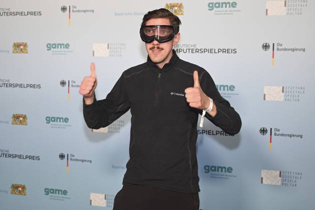 Maximilian Knabe bei der Verleihung des Deutschen Computerspielpreises 2022 in der TonHalle. München, 31.03.2022
