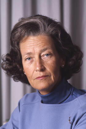 Katharina FOCKE, SPD, Bundesfamilienministerin, Bundesministerin fuer Familie, Jugend und Gesundheit, Portraet, Porträt, Portrait, Angeschnittenes Einzelbild, Einzelmotiv,