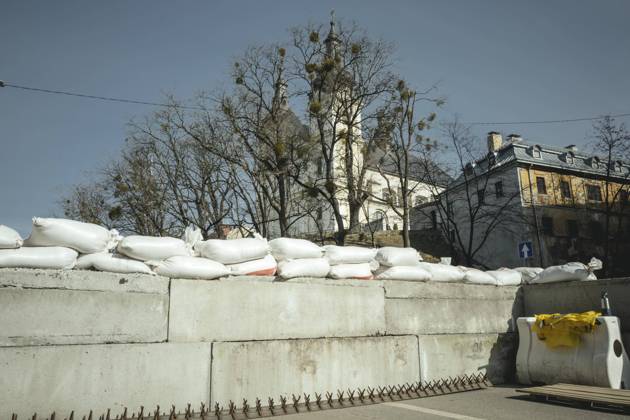 Barrikade im Zentrum von Lwiw, Ukraine, Europa Copyright: imageBROKER FlorianxBachmeier iblfba08195386.jpg
