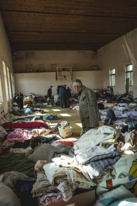 Flüchtlinge in einer Sporthalle in Jaworiw, Ukraine, Europa Copyright: imageBROKER FlorianxBachmeier iblfba08195395.jpg