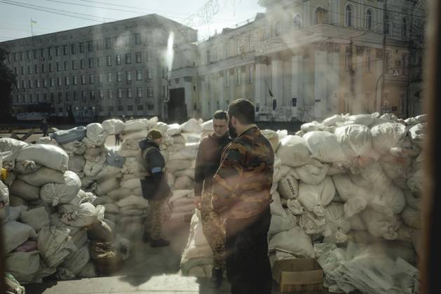 Sandsäcke und Barrikaden vor der Stadtverwaltung, Schytomir, Ukraine, Europa Copyright: imageBROKER FlorianxBachmeier iblfba08195412.jpg