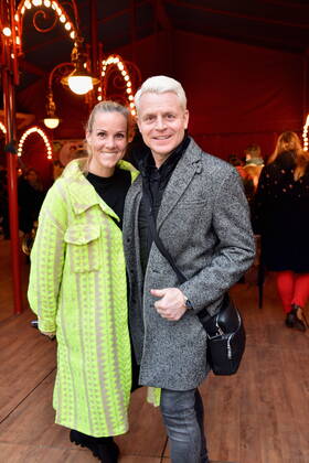 Moderator Guido Cantz und Ehefrau Kerstin Ricker kommen zur Kölner Premiere des Circus Theater Roncalli