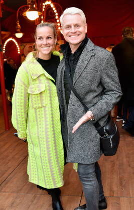 Moderator Guido Cantz und Ehefrau Kerstin Ricker kommen zur Kölner Premiere des Circus Theater Roncalli