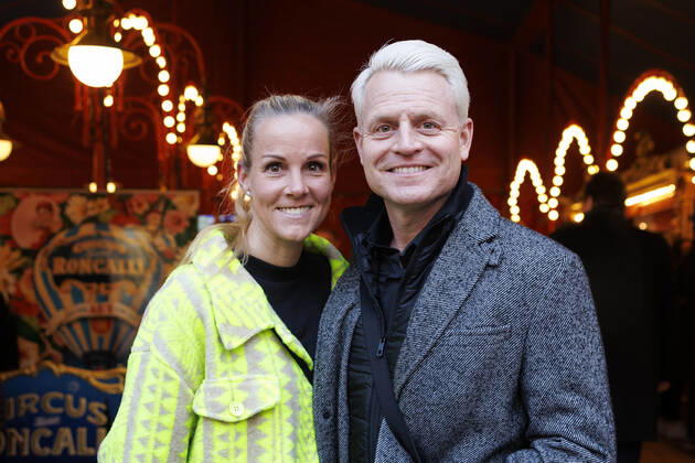 Moderator Guido Cantz und Ehefrau Kerstin Ricker kommen zur Kölner Premiere des Circus Theater Roncalli auf dem Neumarkt. Köln, 07.04.2022 NRW Deutschland Copyright: xChristophxHardtx