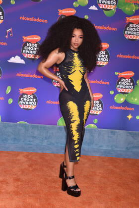 SANTA MONICA, CA - APRIL 9: Chloe Bailey at the 2022 Nickelodeon Kids Choice Awards at the Barker Hangar in Santa Monica, California on April 9, 2022. Copyright: xJeffreyxMayer JTMPhotosx