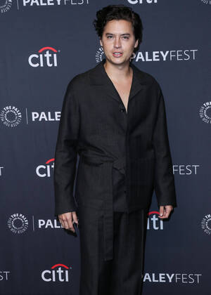 2022 PaleyFest LA - The CW s Riverdale American actor Cole Sprouse arrives at the 2022 PaleyFest LA - The CW s Riverdale held at the Dolby Theatre on April 9, 2022 in Hollywood, Los Angeles, California, United States. Dolby Theatre, Hollywood, Los Angeles, California California United States Copyright: xImagexPressxAgencyx originalFilename: collin-2022pale220410_np7VT