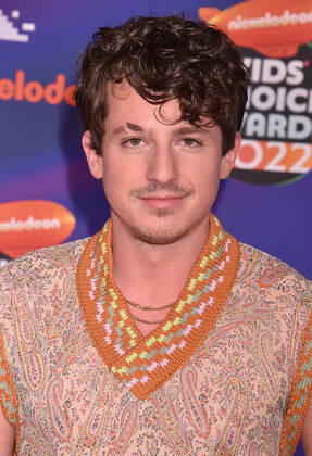SANTA MONICA, CA - APRIL 9: Charlie Puth at the 2022 Nickelodeon Kids Choice Awards at the Barker Hangar in Santa Monica, California on April 9, 2022. Copyright: xJeffreyxMayer JTMPhotosx