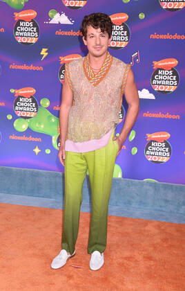 SANTA MONICA, CA - APRIL 9: Charlie Puth at the 2022 Nickelodeon Kids Choice Awards at the Barker Hangar in Santa Monica, California on April 9, 2022. Copyright: xJeffreyxMayer JTMPhotosx