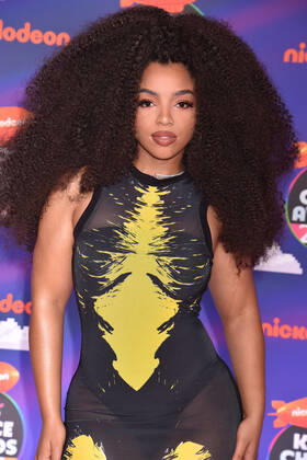 SANTA MONICA, CA - APRIL 9: Chloe Bailey at the 2022 Nickelodeon Kids Choice Awards at the Barker Hangar in Santa Monica, California on April 9, 2022. Copyright: xJeffreyxMayer JTMPhotosx