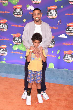 SANTA MONICA, CA - APRIL 9: Michael Ealy and Elijah Brown at the 2022 Nickelodeon Kids Choice Awards at the Barker Hangar in Santa Monica, California on April 9, 2022. Copyright: xJeffreyxMayer JTMPhotosx