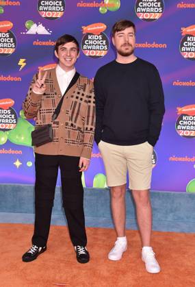 SANTA MONICA, CA - APRIL 9: Chris Tyson and MrBeast at the 2022 Nickelodeon Kids Choice Awards at the Barker Hangar in Santa Monica, California on April 9, 2022. Copyright: xJeffreyxMayer JTMPhotosx