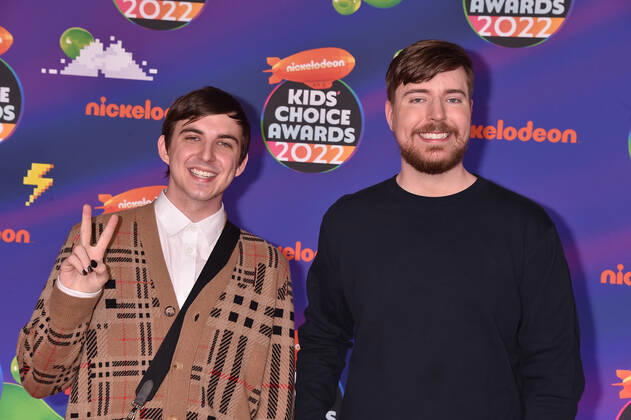 SANTA MONICA, CA - APRIL 9: Chris Tyson and MrBeast at the 2022 Nickelodeon Kids Choice Awards at the Barker Hangar in Santa Monica, California on April 9, 2022. Copyright: xJeffreyxMayer JTMPhotosx