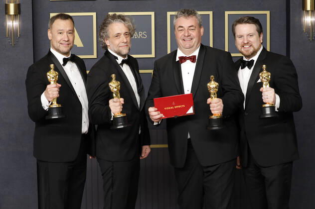 Brian Connor, Paul Lambert, Gerd Nefzer und Tristan Myles mit Oscars für die besten visuellen Effekte bei Dune im Press Room der Oscar Verleihung 2022 94th Annual Academy Awards im Hollywood & Highland Center. Los Angeles, 27.03.2022