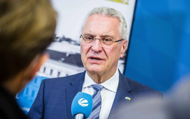 April 11, 2022, Munich, Bavaria, Germany: The Bavarian Verfassungsschutz (Secret Service, Office for the Protection of the Constitution) released the 2021 report detailing threats to the state of Bavaria and the country. Over the past years, conspiracy theorists, new age and wellness extremists, right-extremists, and various enemies of democracy have taken a leading role against the German state and society, with imagery such as the August 2020 storming of the Reichstag and May 2020 3,000 Corona rebels demonstrating at Marienplatz in Munch associated with it. Numerous participants in that storming come from the Bavarian scene and are radicalizing at increasing rates. Munich Germany - ZUMAb160 20220411_zbp_b160_036 Copyright: xSachellexBabbarx