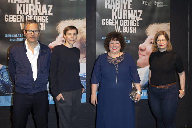 Christoph Friedel, Claudia Steffen, Meltem Kaptan und Fee Buck bei der Premiere des Kinofilms Rabiye Kurnaz gegen George W. Bush im Cinenova. Köln, 13.04.2022