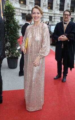 Romy Gala 2022 Wien, 23. 04. 2022 Caroline PETERS mit Mann