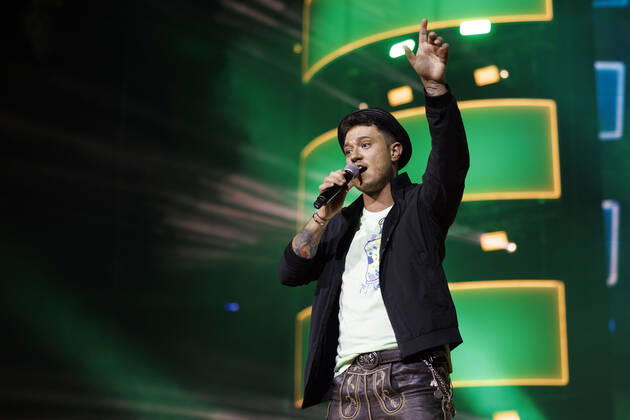 Schlagersänger Max Weidner bei das große Schlagerfest XXL in der Lanxess-Arena. Köln, 23.04.2022 NRW Deutschland Copyright: xChristophxHardtx