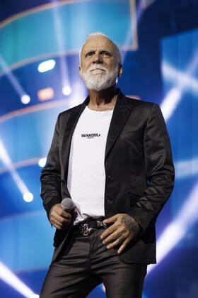 Sänger Nino de Angelo bei das große Schlagerfest XXL in der Lanxess-Arena. Köln, 23.04.2022 NRW Deutschland Copyright: xChristophxHardtx