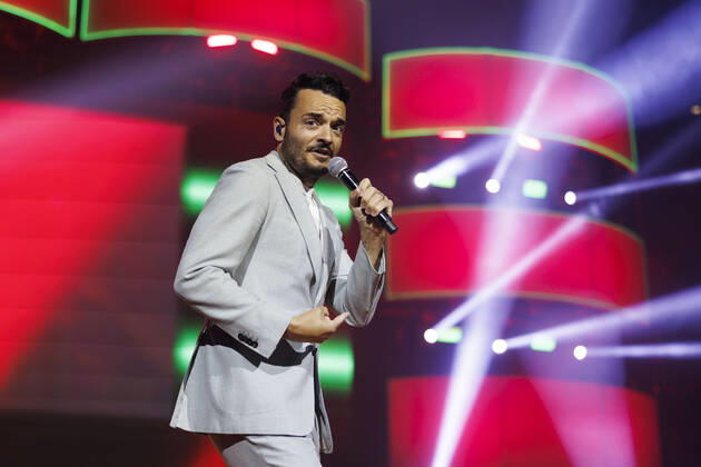 Sänger Giovanni Zarrella bei das große Schlagerfest XXL in der Lanxess-Arena. Köln, 23.04.2022 NRW Deutschland Copyright: xChristophxHardtx