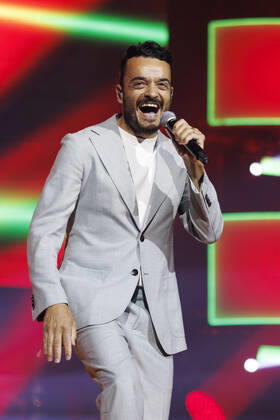Sänger Giovanni Zarrella bei das große Schlagerfest XXL in der Lanxess-Arena. Köln, 23.04.2022 NRW Deutschland Copyright: xChristophxHardtx