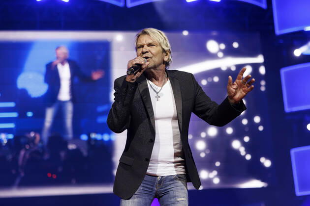 Popsänger Matthias Reim bei das große Schlagerfest XXL in der Lanxess-Arena. Köln, 23.04.2022 NRW Deutschland Copyright: xChristophxHardtx