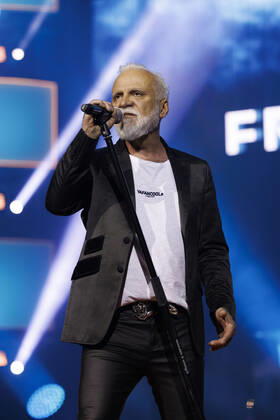 Sänger Nino de Angelo bei das große Schlagerfest XXL in der Lanxess-Arena. Köln, 23.04.2022 NRW Deutschland Copyright: xChristophxHardtx