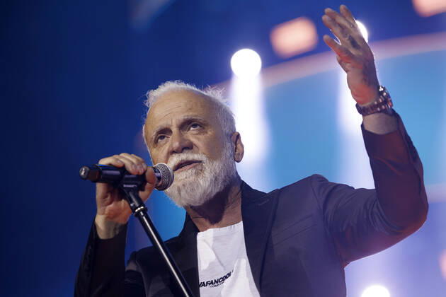 Sänger Nino de Angelo bei das große Schlagerfest XXL in der Lanxess-Arena. Köln, 23.04.2022 NRW Deutschland Copyright: xChristophxHardtx