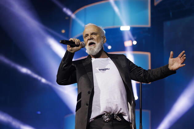 Sänger Nino de Angelo bei das große Schlagerfest XXL in der Lanxess-Arena. Köln, 23.04.2022 NRW Deutschland Copyright: xChristophxHardtx