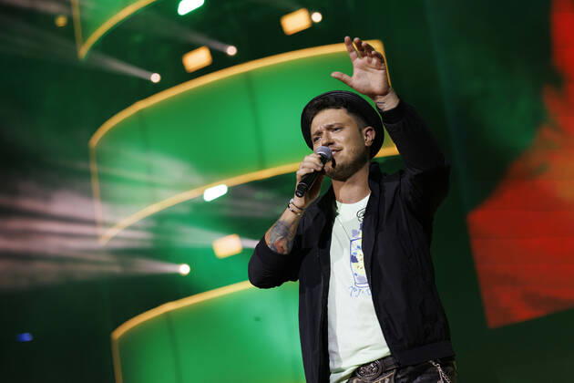 Schlagersänger Max Weidner bei das große Schlagerfest XXL in der Lanxess-Arena. Köln, 23.04.2022 NRW Deutschland Copyright: xChristophxHardtx