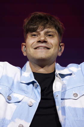 Schlagersänger Julian Reim bei das große Schlagerfest XXL in der Lanxess-Arena. Köln, 23.04.2022 NRW Deutschland Copyright: xChristophxHardtx