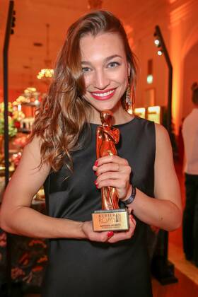 23.04.2022, Wiener Hofburg, ROMY - Film- u. TV-Preis, Gala-Verleihung des Fernseh-Preises von ORF u. KURIER im Bild: Antonia Moretti, -mit d Award, ROMY - Film- u. TV-Preis