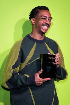 International Woolmark Prize 2022 London, UK. Saul Nash, winner of the International Woolmark Prize at the Photocall at the International Woolmark Prize 2022 FINAL in London on 26th April 2022. LMK405-S260422LSAN-001 